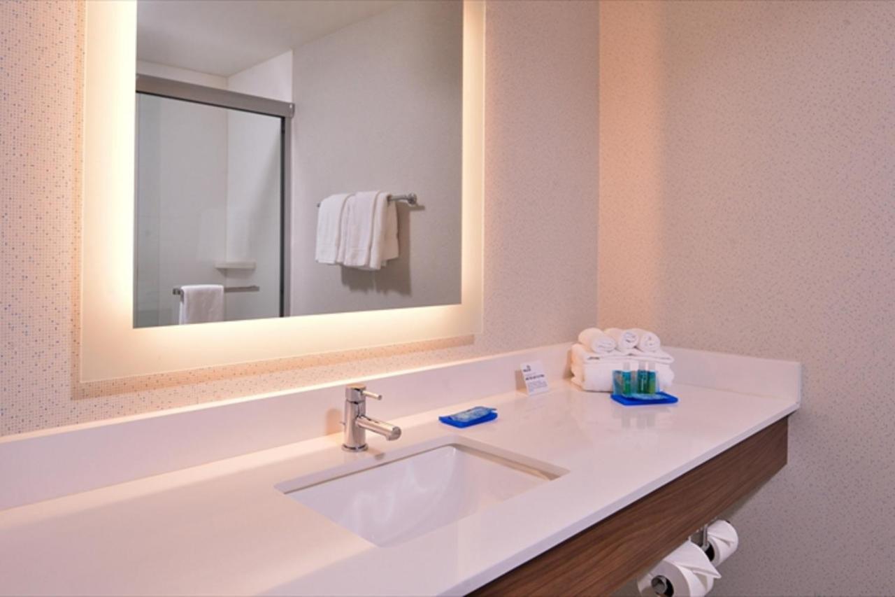 Holiday Inn Express Madera By Ihg Luaran gambar