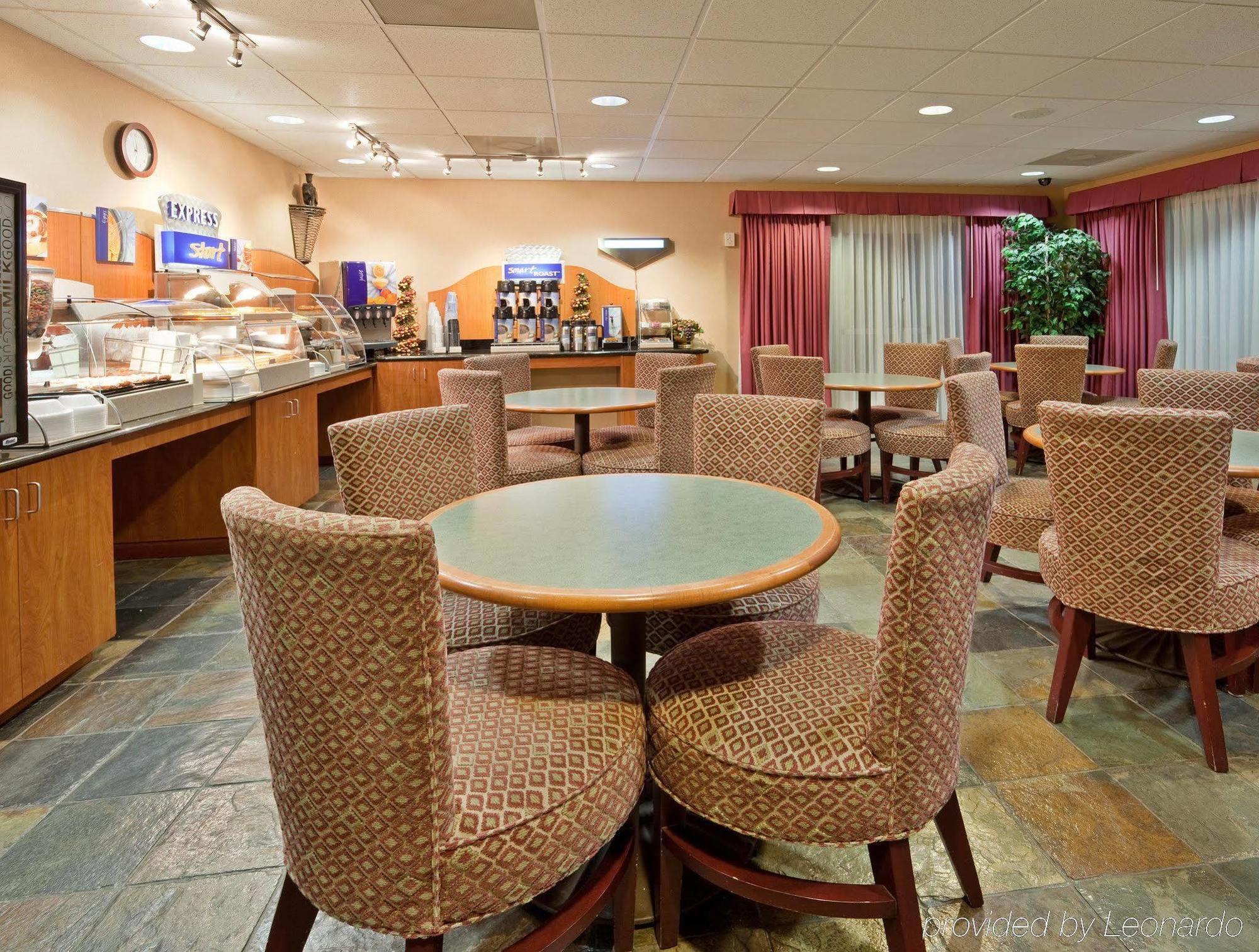 Holiday Inn Express Madera By Ihg Restoran gambar